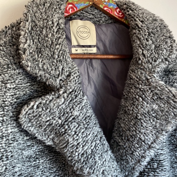 Stoosh fuzzy grey coat size medium. - Picture 5 of 13